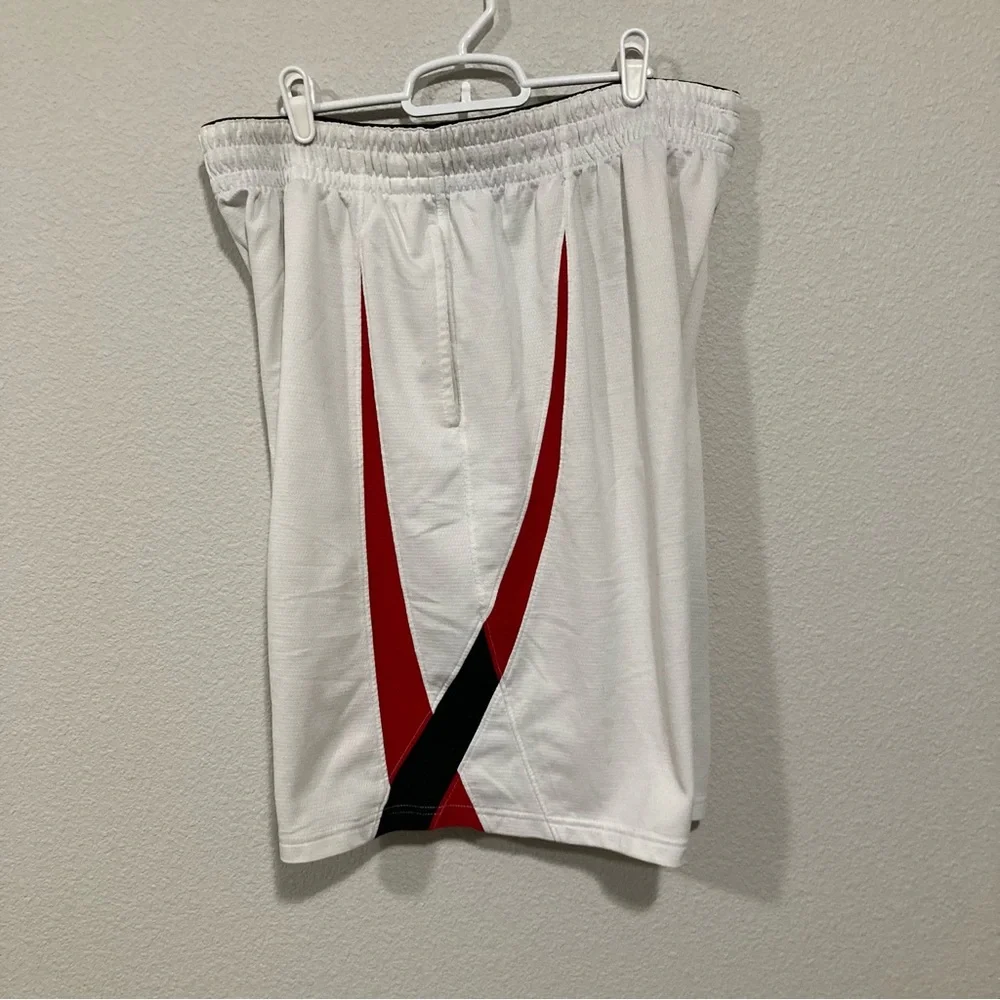 Champs shorts - Picture 2 of 7